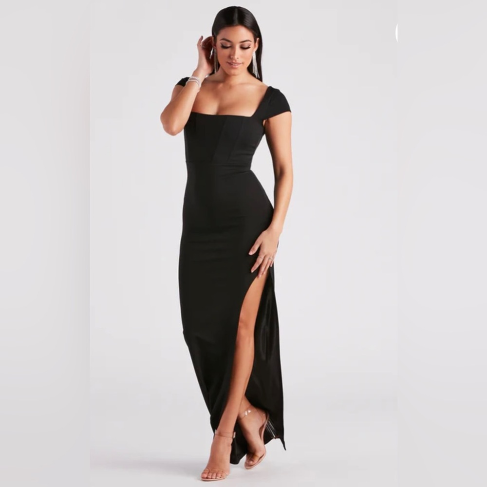 Windsor Esme Slim-Fit Corset Formal Dress